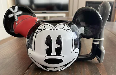 BNWT Disney Store Minnie Mouse Shaped Mug Cup & Spoon Set • £12.99