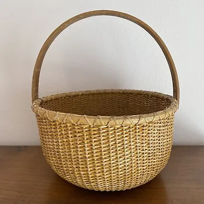 Vintage Large Oval Nantucket Basket With Swing Handle Wood Base Liner Removed • $44.99