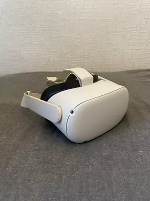 Meta Oculus Quest 2 256GB All-in-One VR Headset  • £100