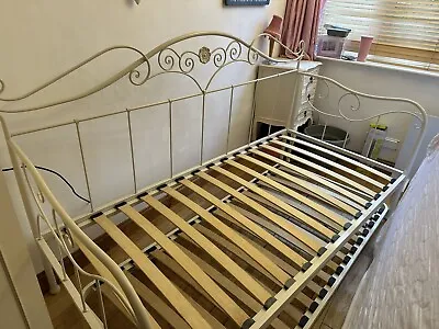 Pretty Cream Laura Ashley - Alice Day Bed -With Mattress(s)with /with Trundle • £150