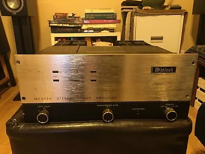 McIntosh MC2200 Amplifier • $1775