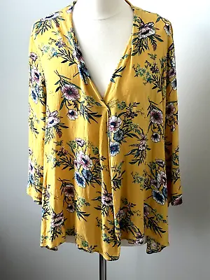 NY COLLECTION WOMEN  2X TOP Yellow Floral Print Fine Accordian Pleat-Look V-Neck • $22.50