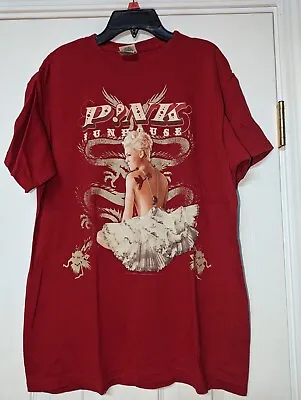 P!NK Funhouse 2009 Concert Shirt Size Med Red • $25