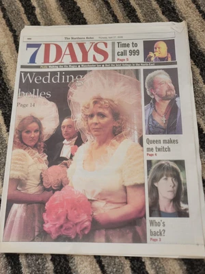 £8 • Buy DOCTOR WHO Sarah Jane Smith April 2006 Northern Echo TV Newspaper Tom Jones Pink