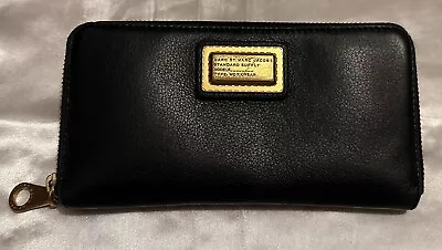 Marc By Marc Jacobs Womens Long Black Pebbled 100%Cow Leather Zip Around  Wallet • $28.88