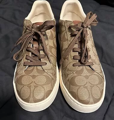 Coach Shoes Size 10.5 US. • $5.50