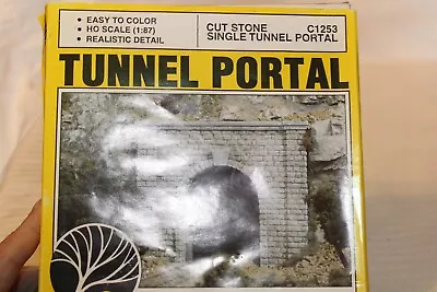 HO Scale Woodland Scenics Cut Stone Single Tunnel Portal Gray #C1253 BNOS • $17