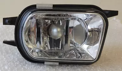 New Genuine OEM Mercedes-Benz 2003-06 Hella Fog Lamp Assembly Right 2038201256 • $84.40