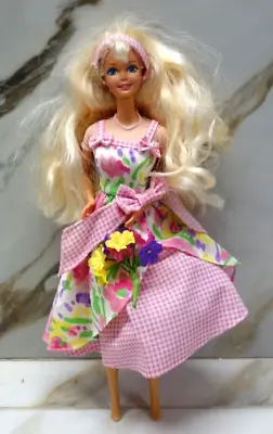 Mattel Spring Petals Barbie  Collector's Edition Avon Doll 1996 • $15.90