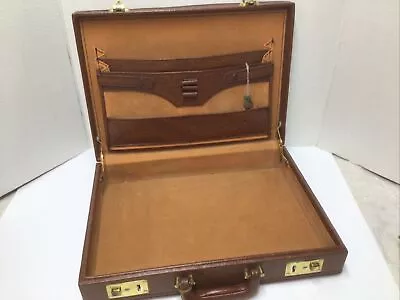 Briefcase Hard Atkins Brown With Keys Vintage Travelers RN 31289 • $64.95