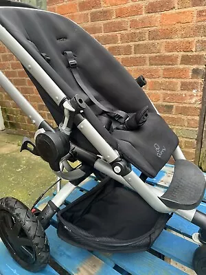 Quinny Buzz Pram Black • £15