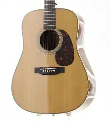 Martin HD-28V 2010 Natural Acoustic Guitar • $3537