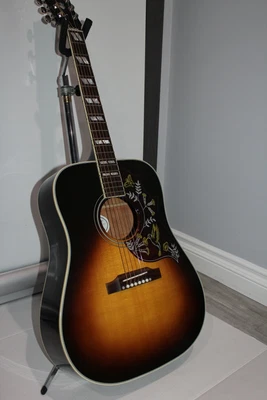 $3299 • Buy Gibson Hummingbird Standart VS Vintage Subburst Mint !!! Pre-Owned