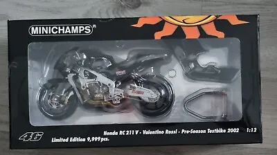 Minichamps Valentino Rossi Honda RC211V MotoGP Pre-season Test Bike 2002   • £37.99