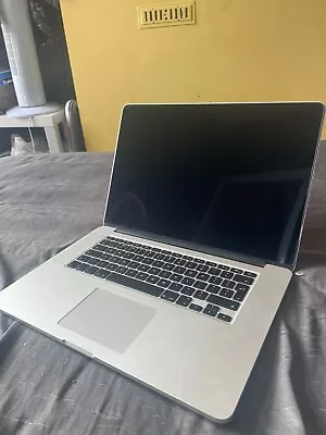 Apple MacBook Pro 2014 15 Inch Silver - No Power Spares And Repairs • £0.99