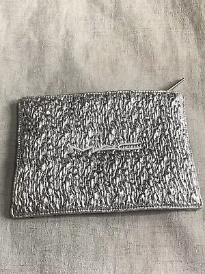 M.A.C. MAC ZIP MAKE-UP / Cosmetic Bag Padded Effect Silver New • £7