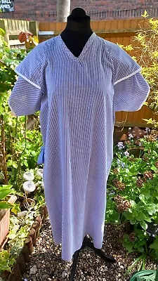 £9.50 • Buy Hospital Patient Gown Blue And White Wrap Vertical Stripes Dignity Size 18-20