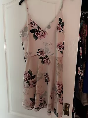 £3 • Buy Ariana Grande For Lipsy Rose Print Layered Skater Dress Size 14