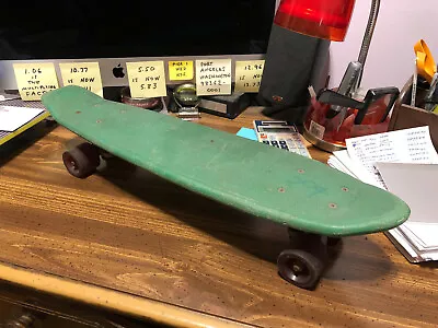 Vintage 1970s Plastic Green Skateboard ~ Unbranded ~ 22 1/2  Long • $62.97