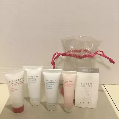 Mary Kay Satin Hands Gift Set-New Old Stock-Free Shipping • $16.99