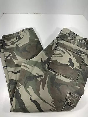 Wrangler Camouflage Cargo Pants Men Size 38X30 Green Camo Fleece Lined Hunting • $20.66