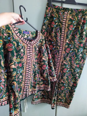 £400 • Buy Singapore Airlines Air Hostess Lead Stewardess Cabin Crew Uniform Kebaya Green