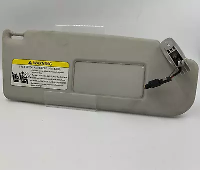 2000-2010 Volkswagen Beetle Htbk Passenger Sun Visor Sunvisor Gray OEM P03B44005 • $32.99