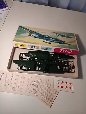 Vintage TU-2 Flugzeug Modellbaukasten 1/72 FS NEW Model Kit • $12.76