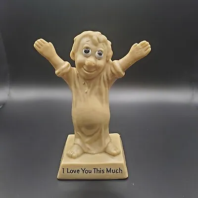 Vintage W&R Berries Co. 1970 I Love You This Much Statue.         F • $11.50