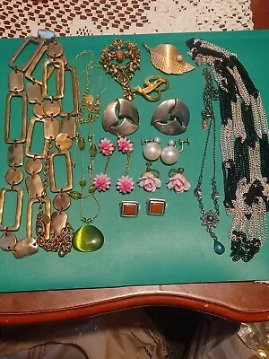 Vintage Jewelry Lot All Signed Necklaces Brooches Clip On Earrings Hollycraft  • $9.99