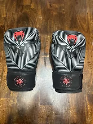 Venum Boxing Gloves 12 Oz • $60