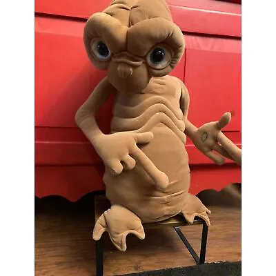 E.T. Large 24  Talking Plush Toys R Us Exclusive Talks Heart & Finger Lights EUC • $79.99