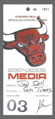 11/13/04  Bulls Vs Clippers  Media Pass  Nm+  Jon Sall  Chicago Sun Times • $17.99