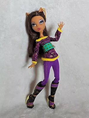 RESTORED Monster High School's Out Clawdeen Wolf • $60