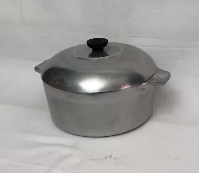 Vintage WAGNER WARE MAGNALITE ROASTER/DUTCH OVEN: Round Model 4248P USA • $79.99