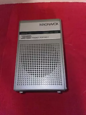 Vintage Magnavox AM Transistor Radio Model 39 Works! No Loop Holder- Estate Find • $21.80