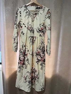 Floral Cream Maxi Garden Dress Size 8 Small Long Sleeve • $10