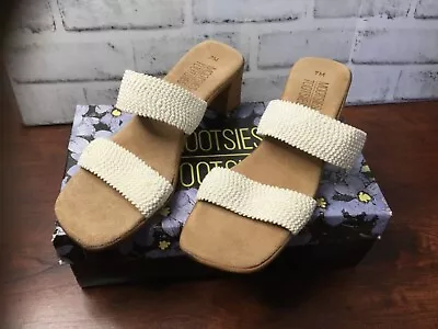 MOOTSIES TOOTSIES Women's White Slide 7M Cork Sole/Heel Sandals In Box. • $17.95