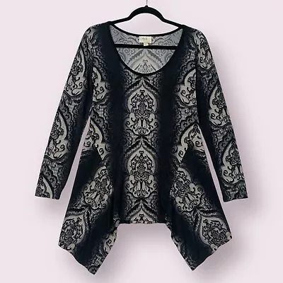 ECI New York Lace Print Asymmetrical Hem Tunic Top Size Small Black  • $24.99