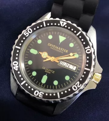 Men’s Vintage DIVEMASTER Professional  200m Stainless Dive Watch W/ Screw Crown • $68