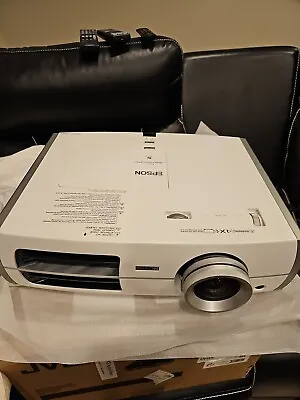 Epson PowerLite Home Cinema 8350-NOT WORKING-FOR PARTS ONLY • $100