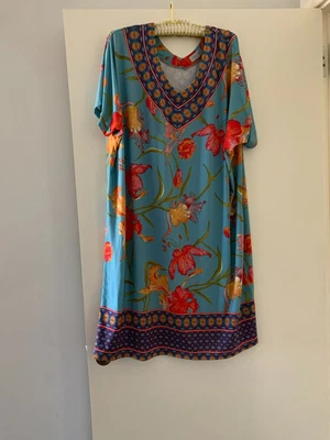 $12 • Buy Gorgeous Grace Hill, Multicolored, Size 20, Short Sleeve Dress