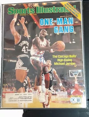 MICHAEL JORDAN Signed Sports Illustrated COVER 11/17/1986 Beckett LOA Autograph • $3500