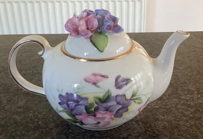 £35 • Buy Royal Stratford The Country Cottage Teapot Collection 1992 Sweet Peas