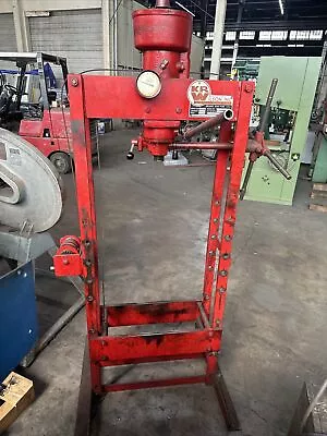 KR Wilson H-Frame Serial # 10720-001 Model # 37R 25 Ton Press • $900