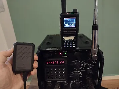 Fully Tested  1 X Racal VHF / UHF Military Army Radios Model Racal VRQ-317 • £1200