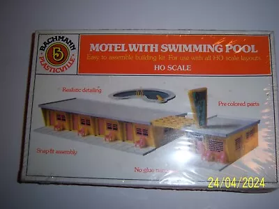 HO Bachmann Motel With Pool Kit #2714 • $9.95