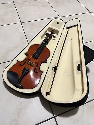 Crescent 1/2 Size Student Violin Set Hand Made Mint Condition • $100