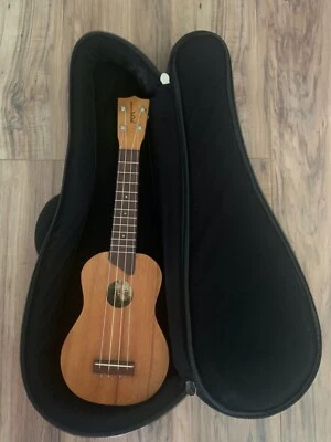$475 • Buy Vintage Kamaka Gold Label KOA WOOD, SOPRANO  UKULELE W/case