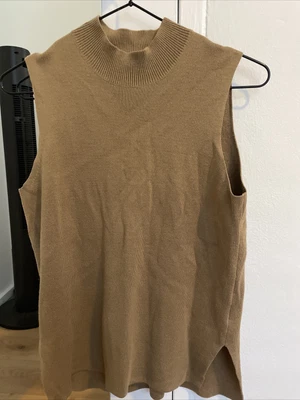 $8 • Buy Uniqlo Camel Knit Top Sz 8 S